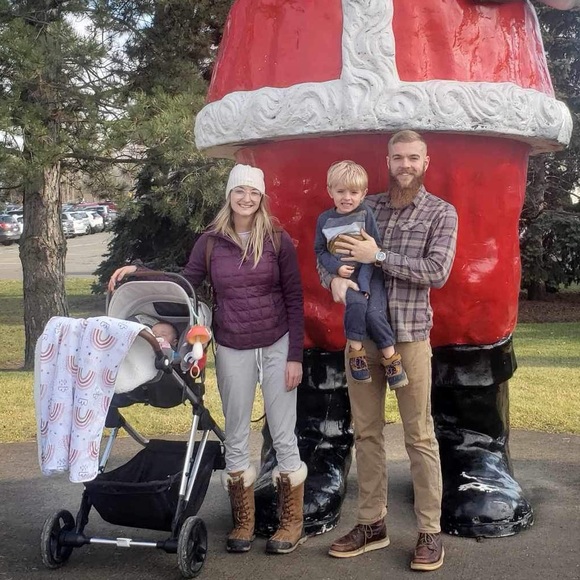 Meet your Posher, Breanna ❤️ Bundle & save MAKE A OFFER ANY OFFER! - Picture 3 of 9